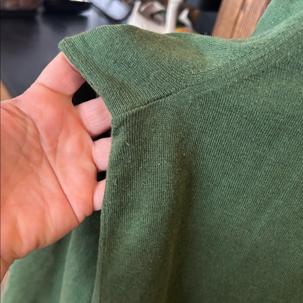 Banana Republic Luxury Blend Silk Cashmere Sweater V-Neck Green Men’s XL - Picture 6 of 6